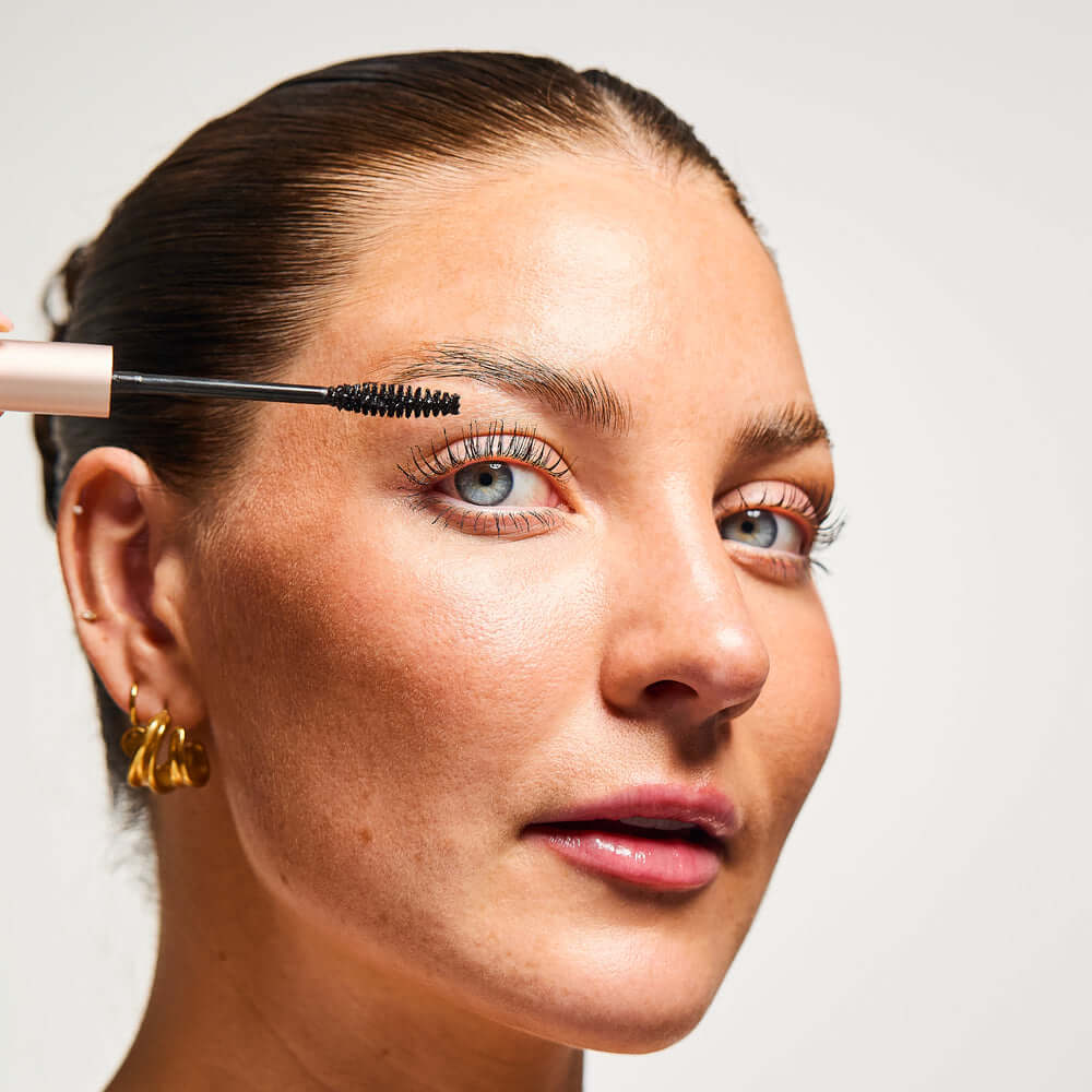 Luria Longlash Crescita Mascara con scovolino e confezione rosa per ciglia più lunghe e definite