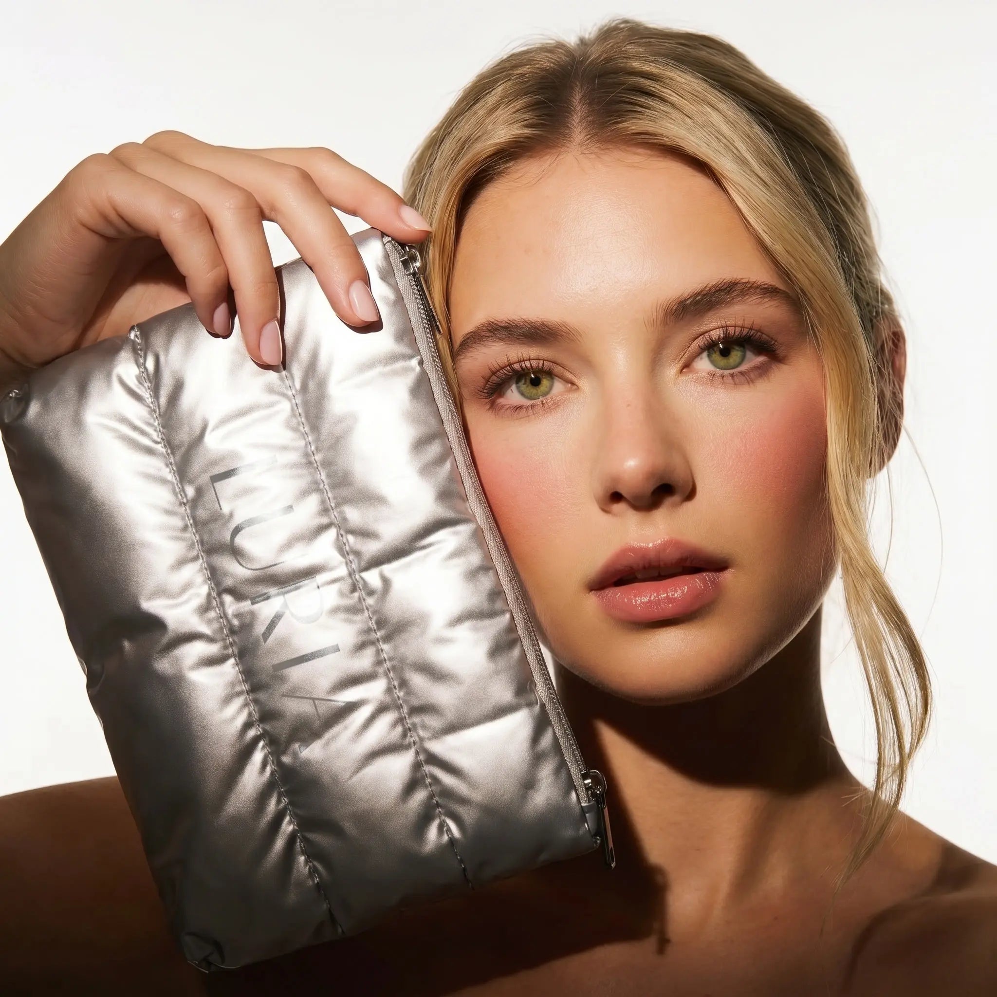 BEAUTY CASE